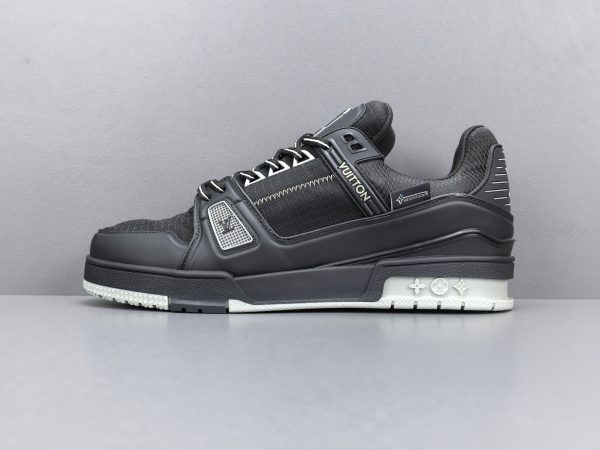 Trainer - Image 2