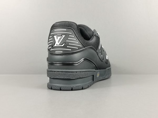 Trainer - Image 5