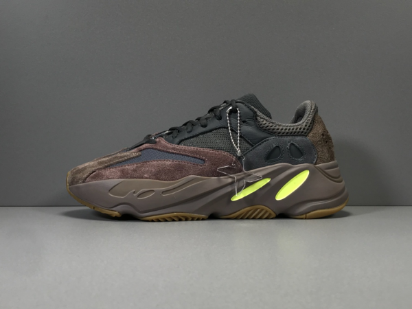Yeezy Boost 700 ‘Mauve’