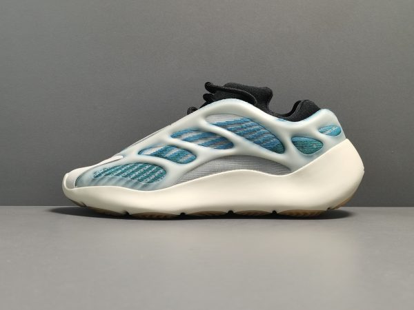 Yeezy 700 V3 ‘Kyanite’