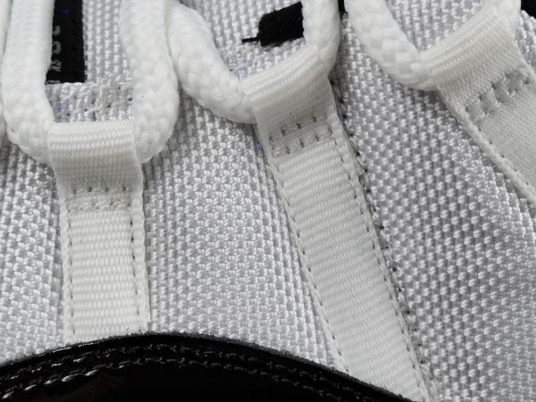 Air Jordan 11 Retro Low Concord - Image 2