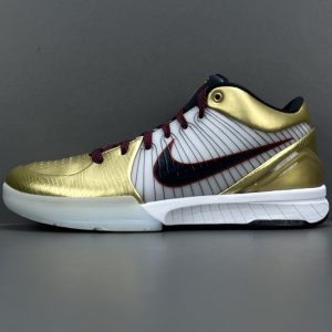 NK ZOOM KOBE 4 Protro “Gold Medal”