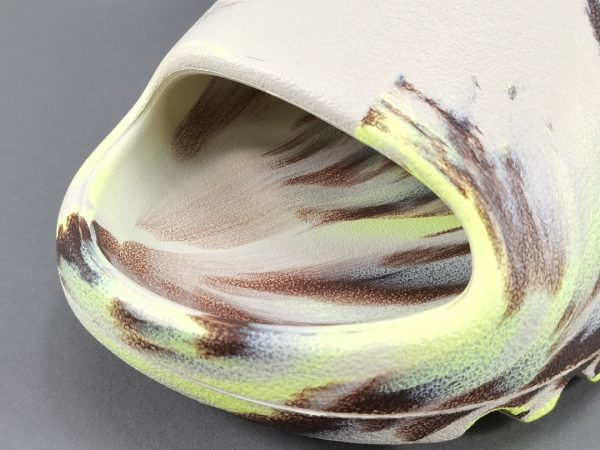 Adidas originals  Yeezy Slide “MX Cream “ - Image 10