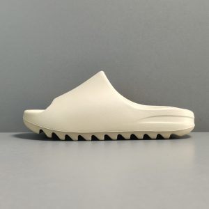 Adidas originals  Yeezy Slide Brown