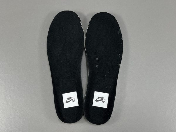 Nike DUNK SB Low  pro iso “black gum “ - Image 15