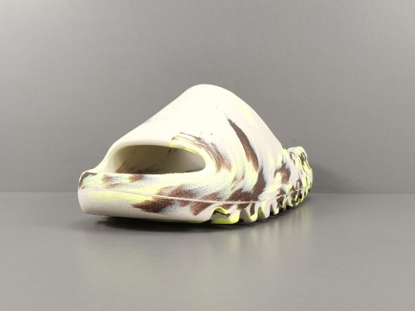 Adidas originals  Yeezy Slide “MX Cream “ - Image 3