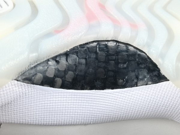 Air Jordan 11 Platinum Tint - Image 13