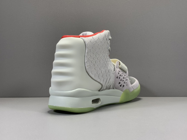 Air Yeezy 2 NRG “Kanye West” - Image 8