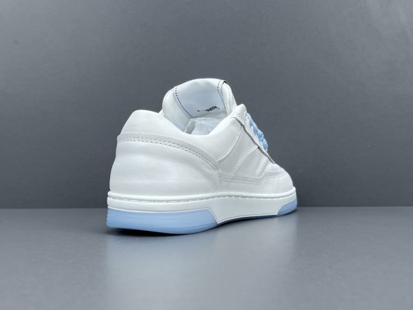 24p - Image 5
