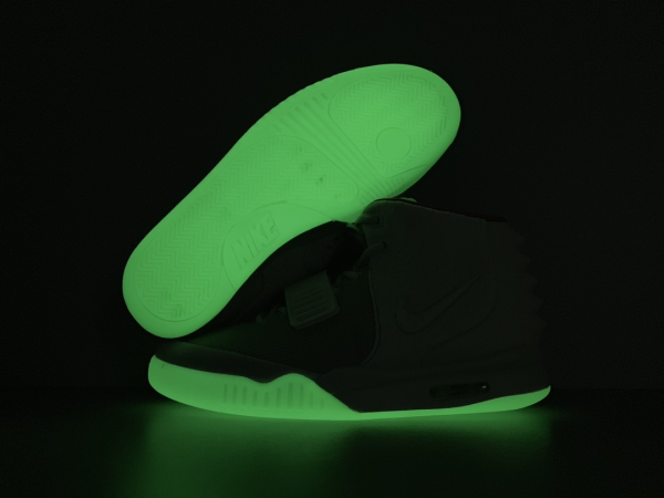 Air Yeezy 2 NRG “Kanye West” - Image 17