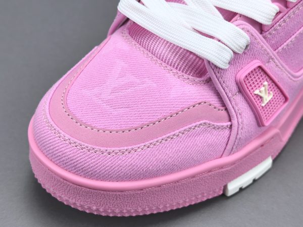 Trainer - Image 10