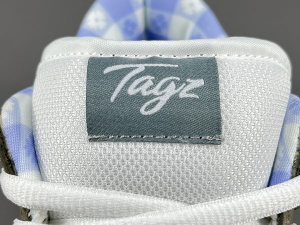 Concepts x NK SB Dunk Low - Image 11