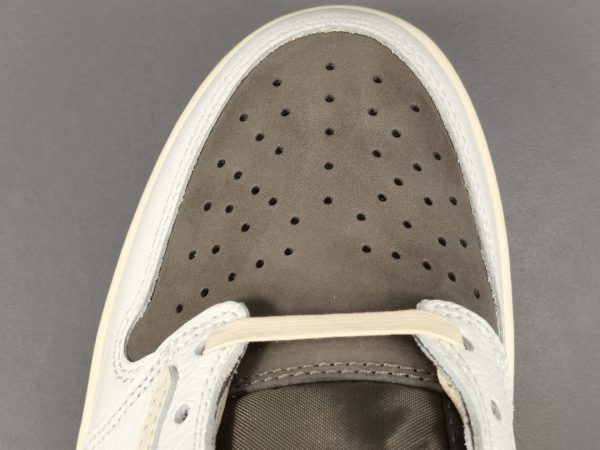 Travis Scott  x Air Jordan 1 Low OG ＂Reverse Mocha ＂ - Image 15