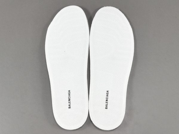 Track - Image 9