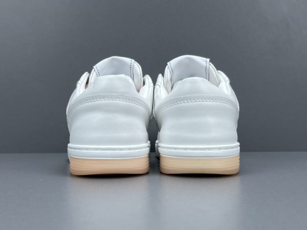 24p - Image 7