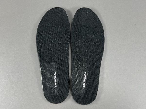 Track - Image 9