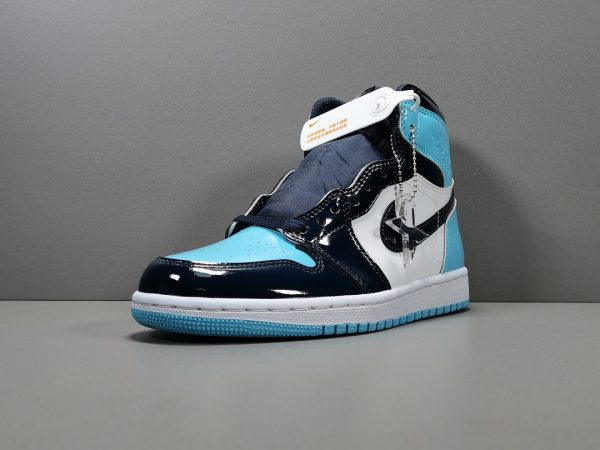 Air Jordan 1 Retro High Blue Chill - Image 3