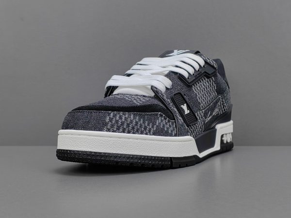 Trainer - Image 3