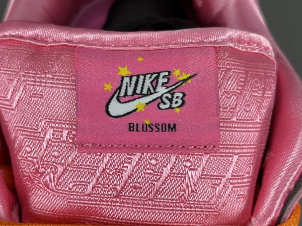 The Powerpuff Girls  x Nike DUNK SB Low - Image 11