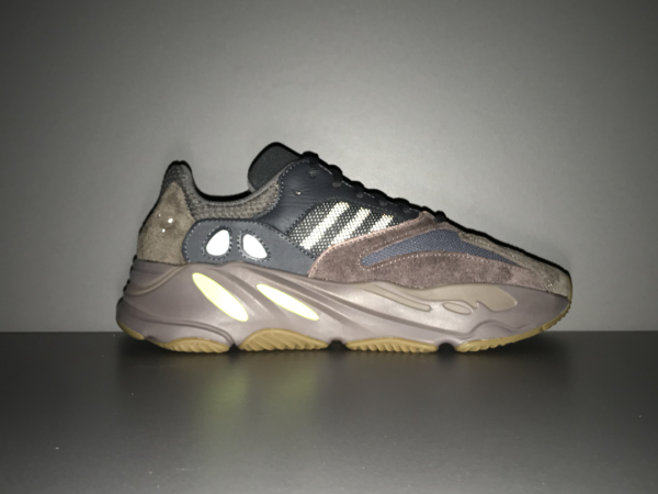 Yeezy Boost 700 ‘Mauve’ - Image 11