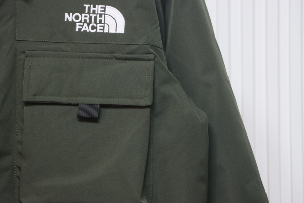 The North Face Alphabet Workwear Down Jacket Green - Image 5