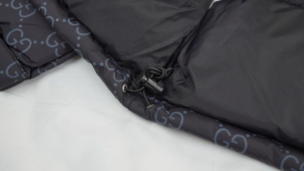 The North Face Splicing White And Black GUCCI - Image 7