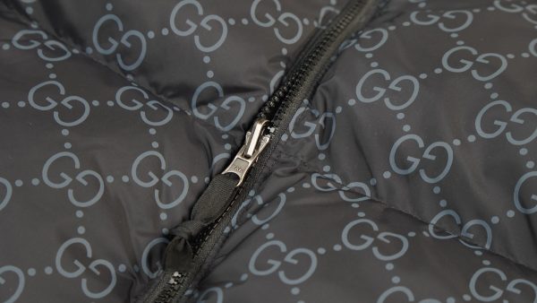 The North Face Splicing White And Black GUCCI - Image 9
