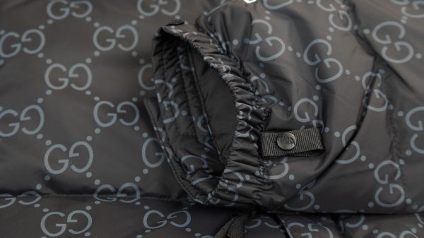 The North Face Splicing White And Black GUCCI - Image 10