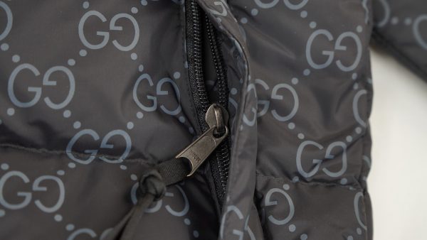 The North Face Splicing White And Black GUCCI - Image 11