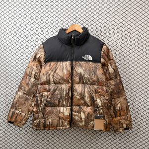 The North Face Splicing White And Maple Leaf
