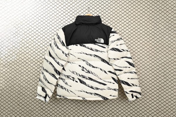 The North Face Splicing White And White Zebra - Image 2