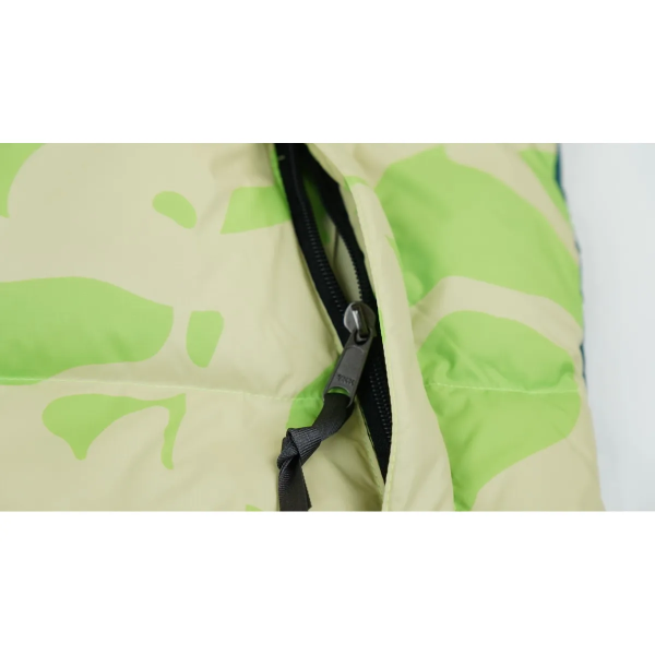 The North Face Splicing White And XX Green Down Jacket - Image 9
