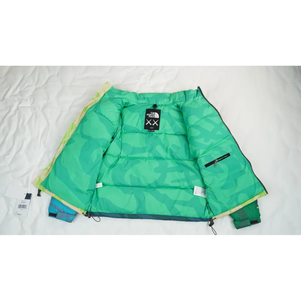 The North Face Splicing White And XX Green Down Jacket - Image 3