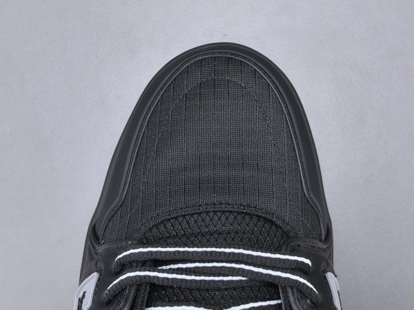 Trainer - Image 9