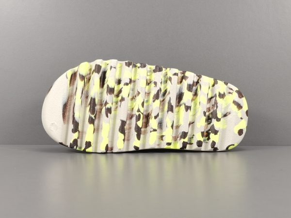 Adidas originals  Yeezy Slide “MX Cream “ - Image 8