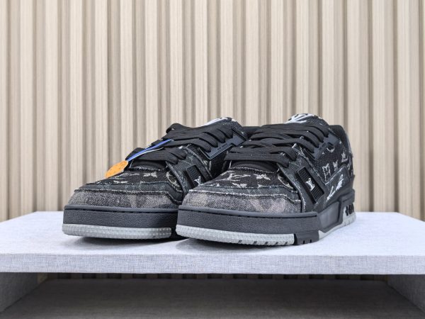 Trainer - Image 3