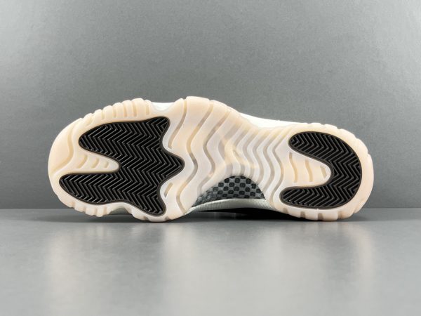 Jordan Air Jordan 11 “Neapolitan ＂ - Image 8