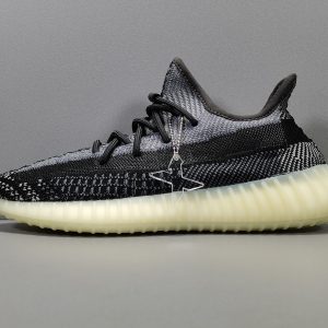 Yeezy Boost 350 V2 ‘Carbon’