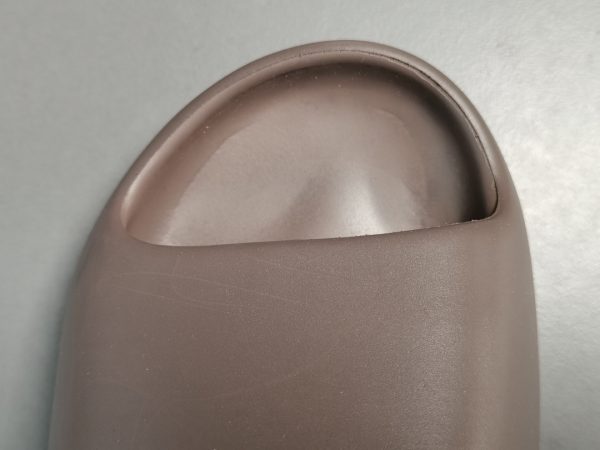 Yeezy Slides ‘Soot’ - Image 7