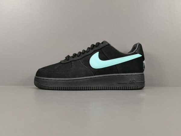 TlFFANY - Image 11