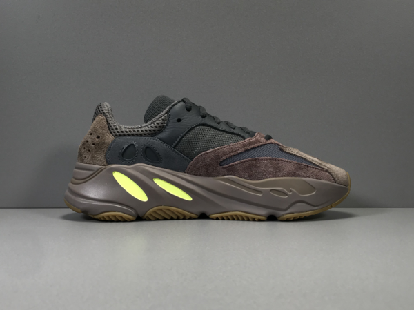 Yeezy Boost 700 ‘Mauve’ - Image 6