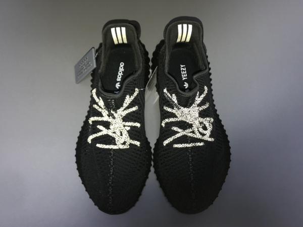 Yeezy Boost 350 V2 ‘Black Non-Reflective’ - Image 16