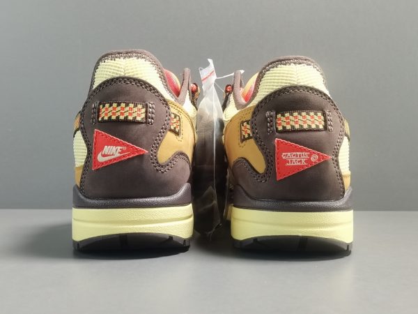 Travis Scott X Nike Air Max 1 ＂BaroqueBrown＂ - Image 7