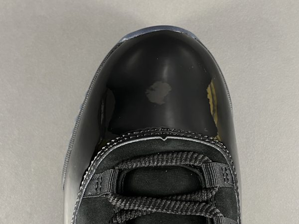 Air Jordan 11 retro cap and gown - Image 9