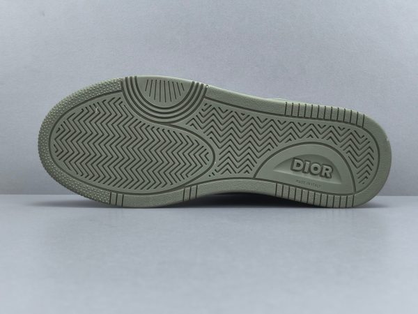 B27 - Image 8