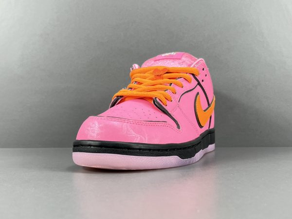The Powerpuff Girls  x Nike DUNK SB Low - Image 3