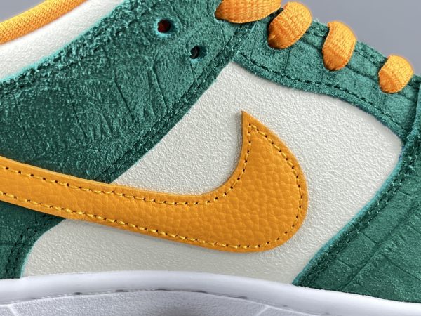 Nike DUNK SB Low  Pr0 ＂Legion Pine ＂ - Image 13