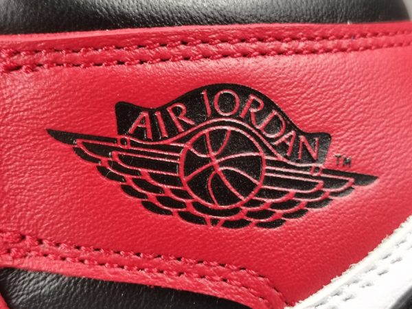 Air Jordan 1  Retro Chicago（2015） - Image 12