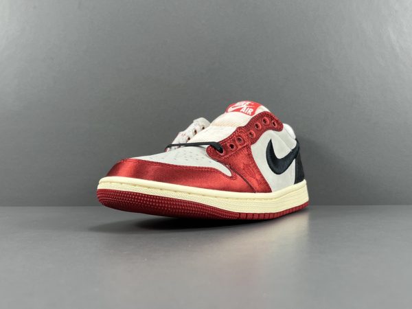 Trophy Room x Air Jordan 1 Low OG＂Away - Image 3