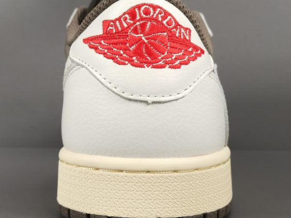 Travis Scott  x Air Jordan 1 Low OG ＂Reverse Mocha ＂ - Image 10